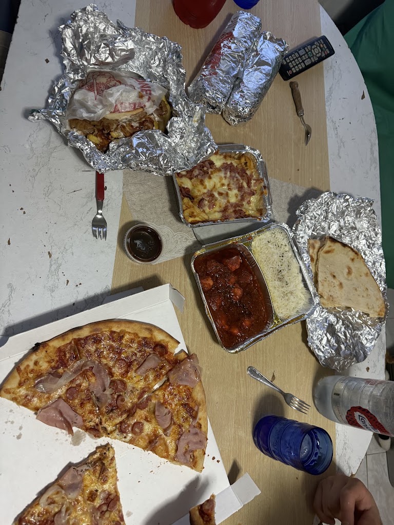 Pizzeria reino — Pizza