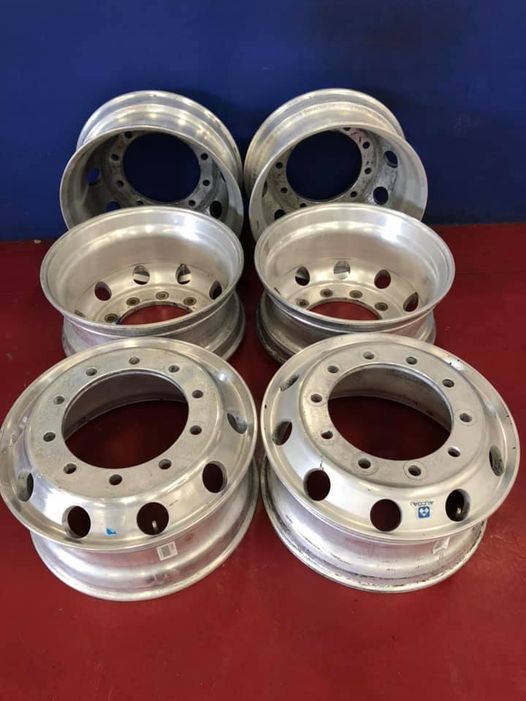 Trucks Parts Lucinve S.L — Interior