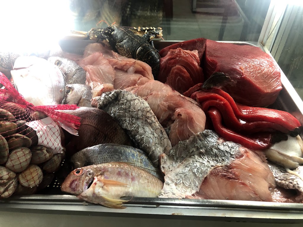Bodeguita La Retama — Comida y bebida