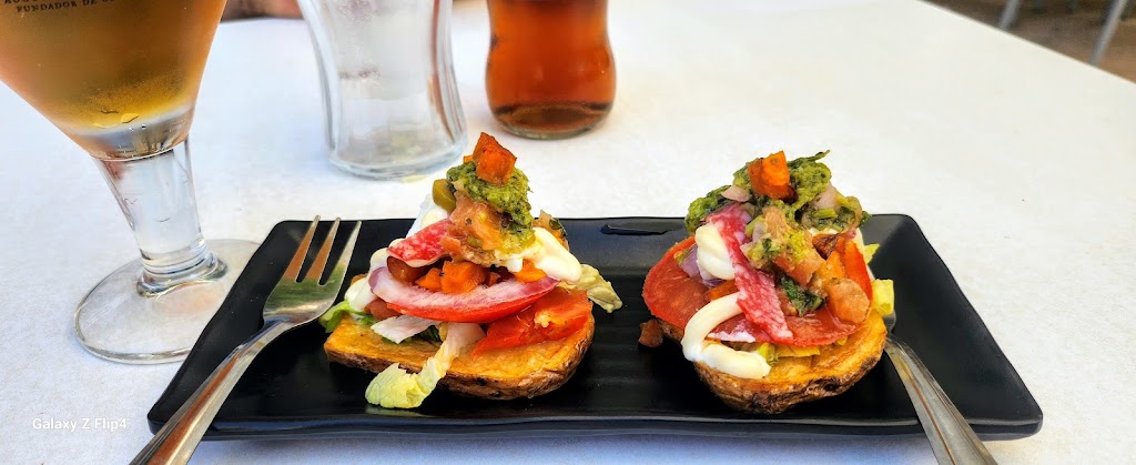 Ave Maria Bar Santa Pola — Comida y bebida