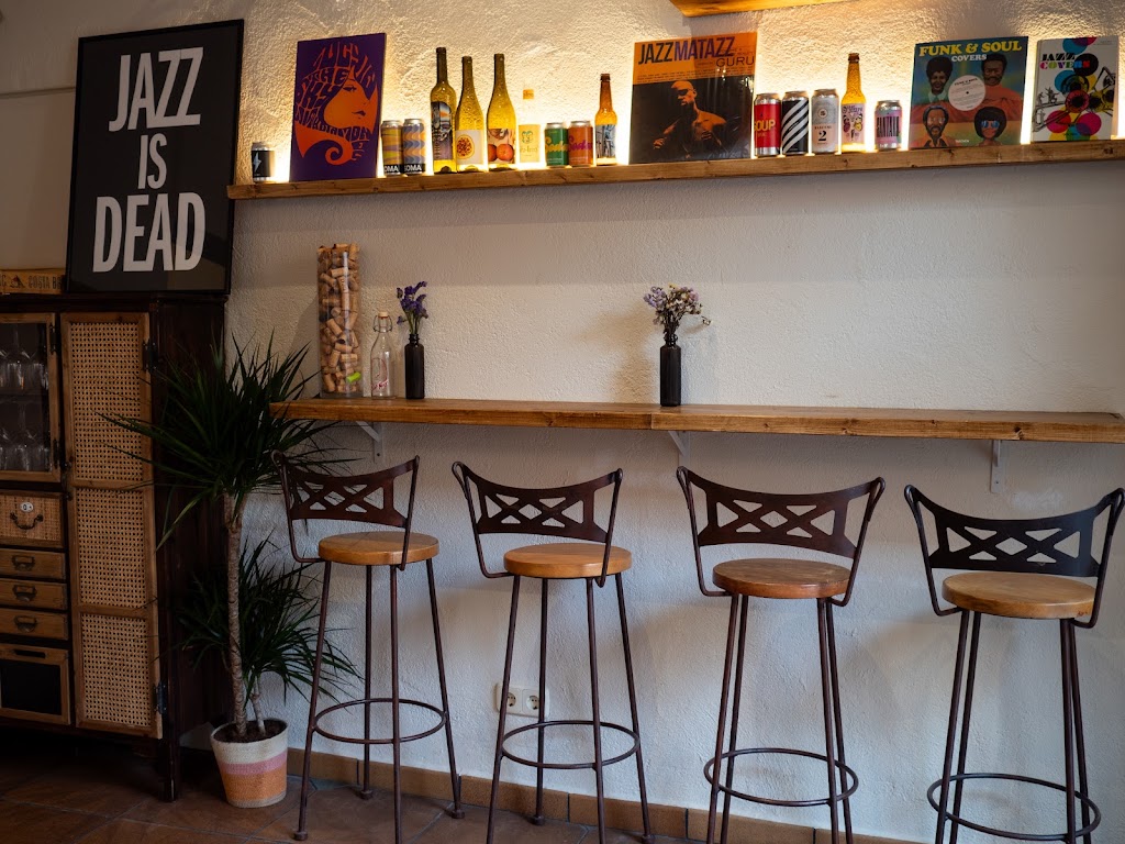 Dissident Bar — Ambiente