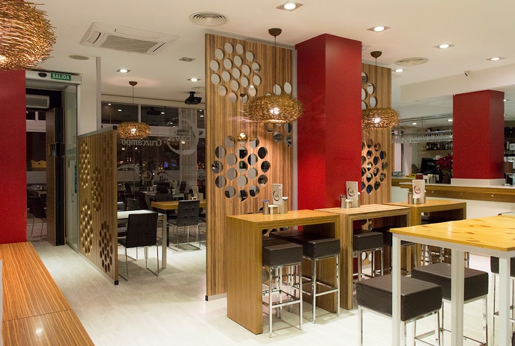 La Cava Vinateria Roquetas — Ambiente