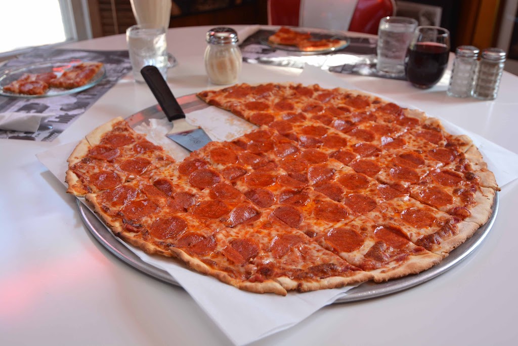  Greunke's First Street Inn & Dining