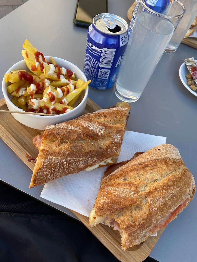 Bar Alhambra (Alhambra o bar) — Papas fritas