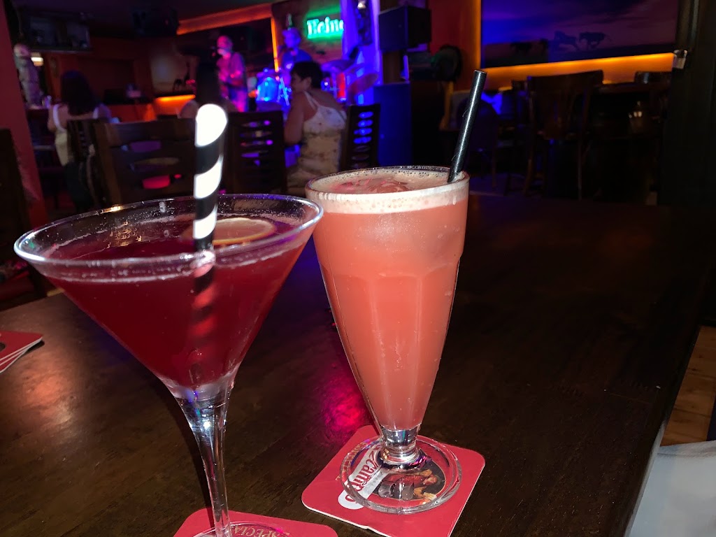 Africa Bar Restaurant — Comida y bebida