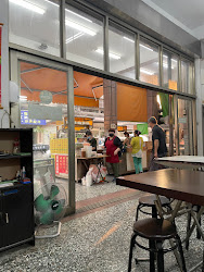 64511873c4d1698e1a0fd5e2 的照片