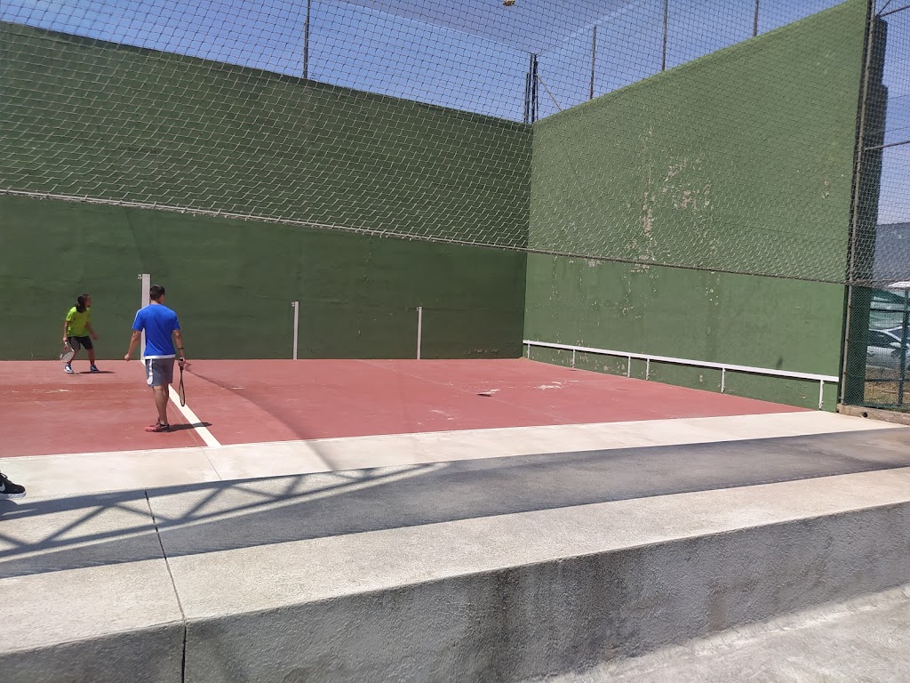 Pista de fronton Montornes