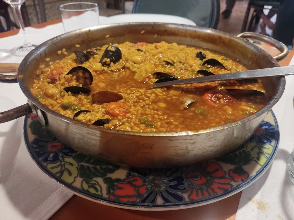 Restaurant Tic Tac — Paella