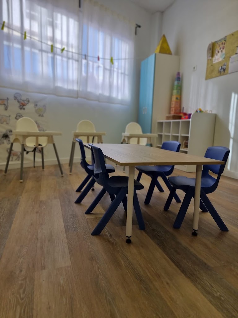 Centro de Educacion Infantil Rainbow (Bormujos) — Interior