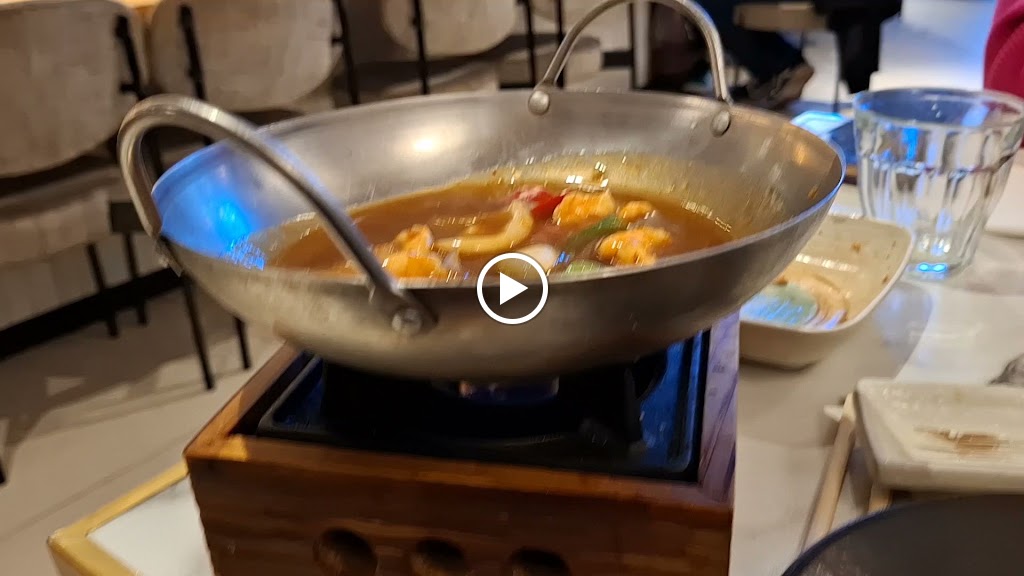 Yako Sushi Figueres — Videos