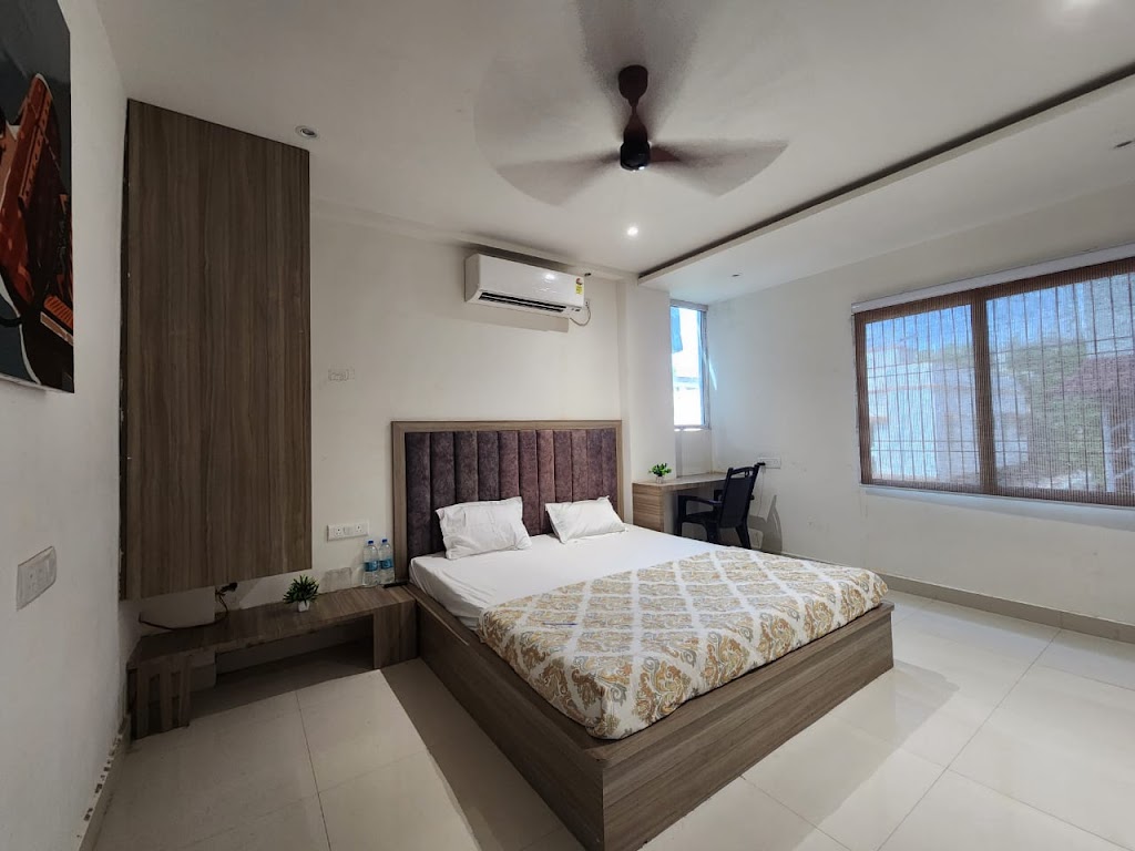 Hotel Lakhdatar Deoghar