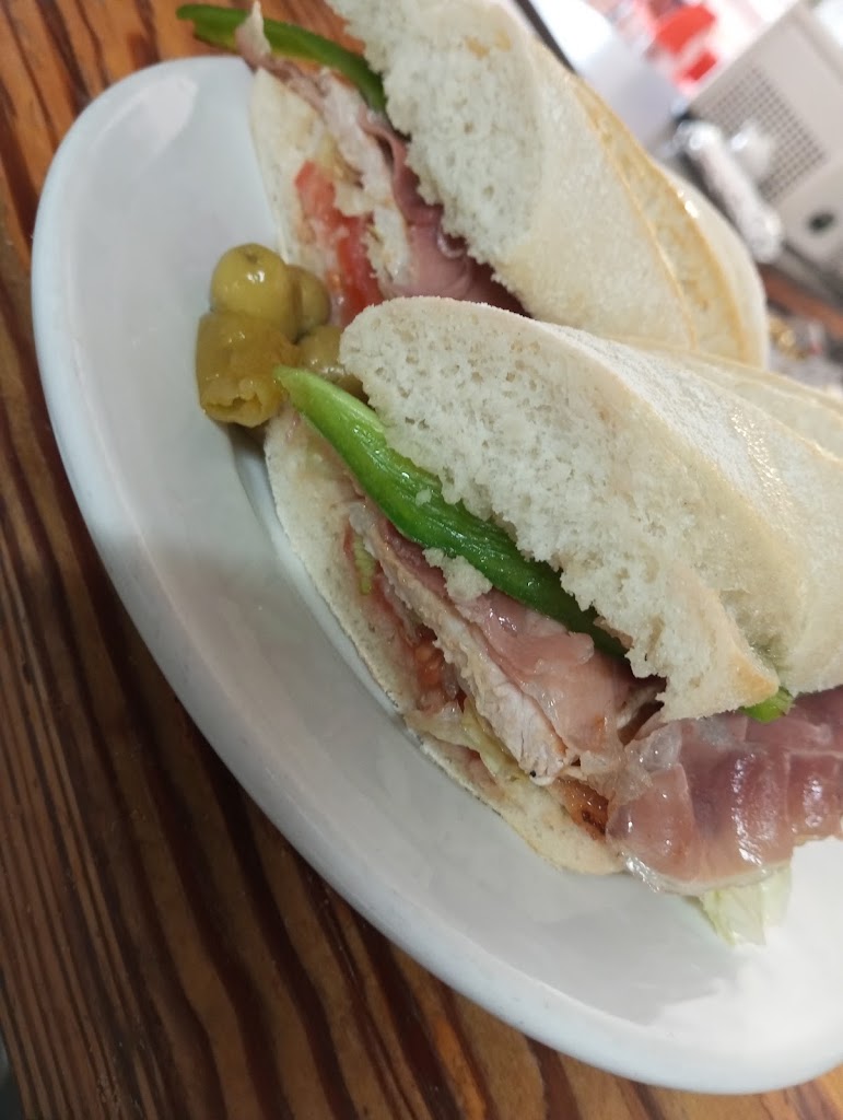 Bar Aire Extremeno — Comida y bebida