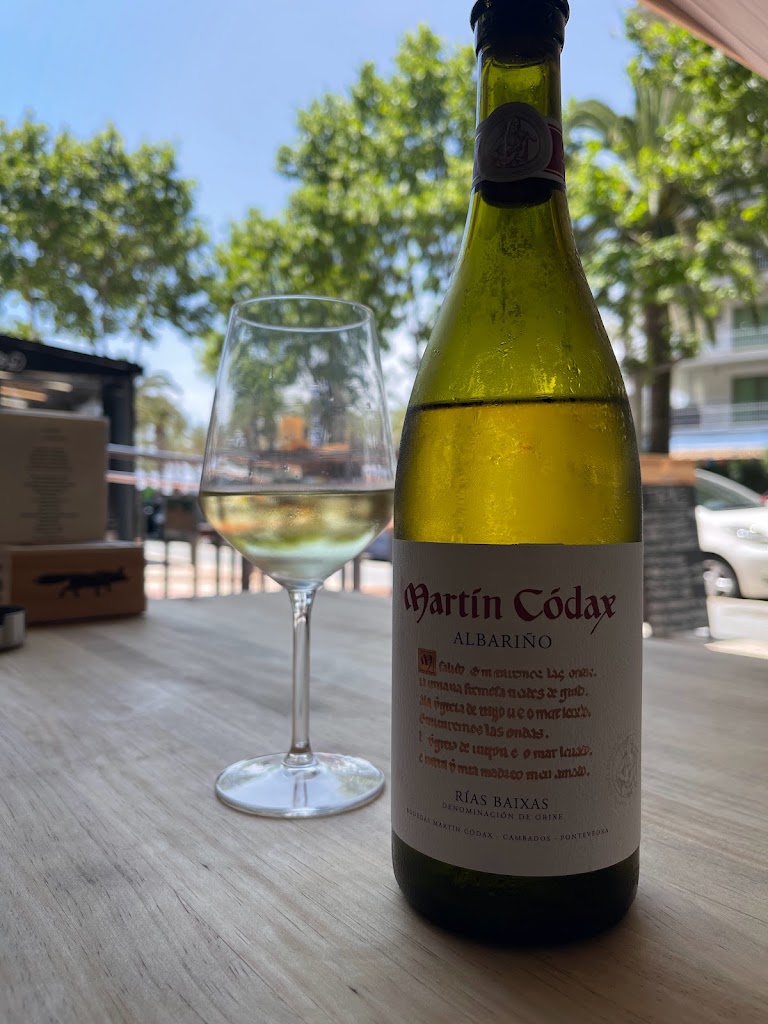 Wine&beer Salou — Comida y bebida