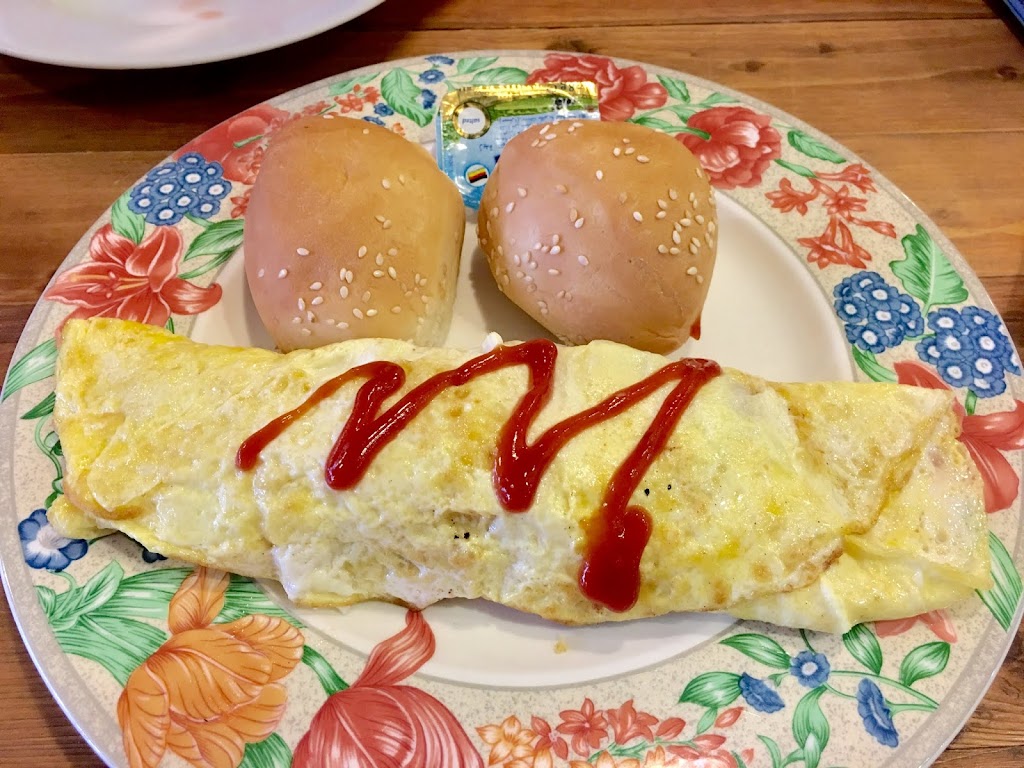 湖水灣－內湖美食 早午餐推薦 評價 咖啡輕食 下午茶 義大利麵燉飯 好評 網友推薦 咖哩飯 首選 高cp值 的照片