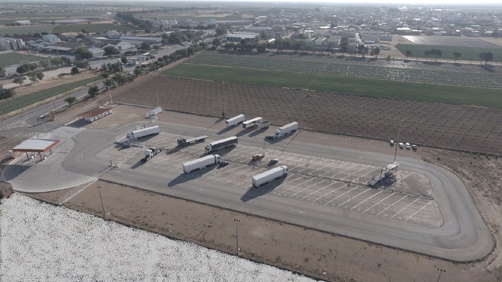 MANCHA CENTRO - APARCAMIENTO DE VEHICULOS DE GRAN TONELAJE VIGILADO CCTV 24 HORAS y Gasolinera Autoservicio 24 Horas.-