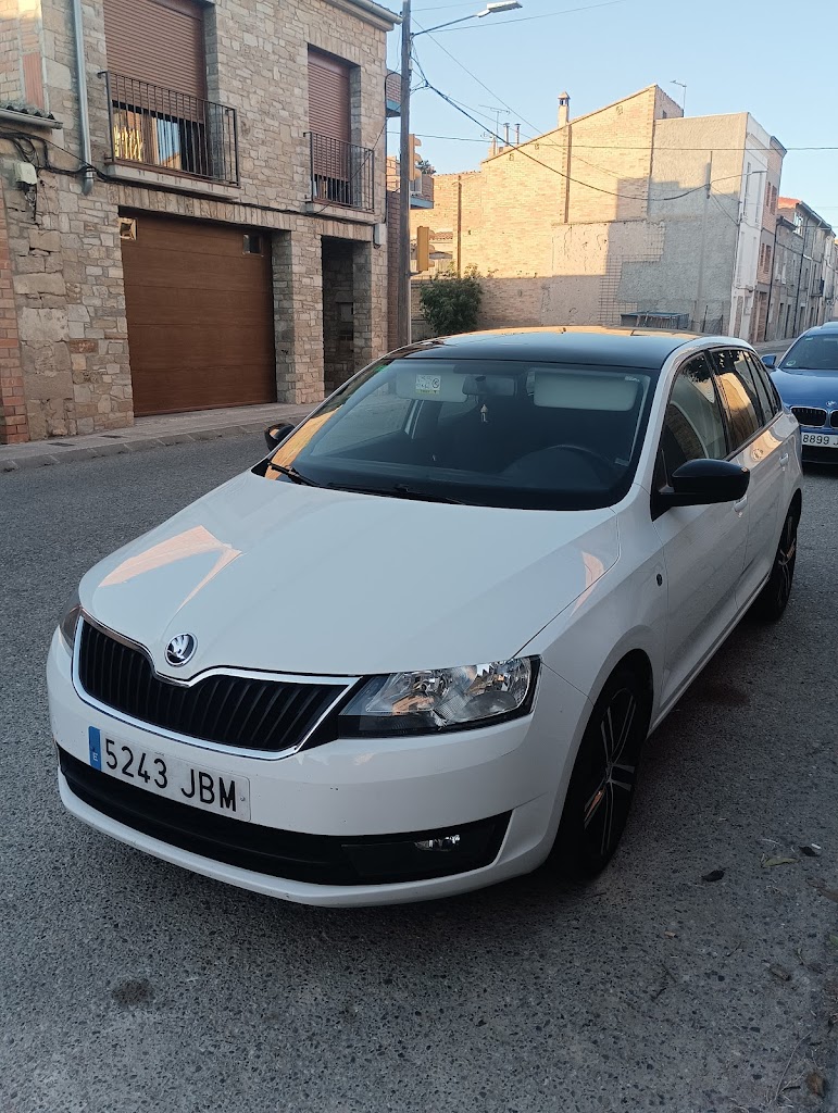 LLOGUER VEHICLES