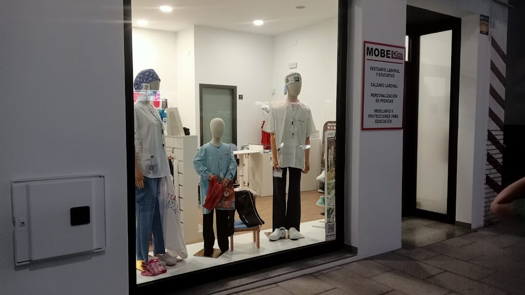 Mobelkids: Equipamiento Educativo y Vestuario Escolar