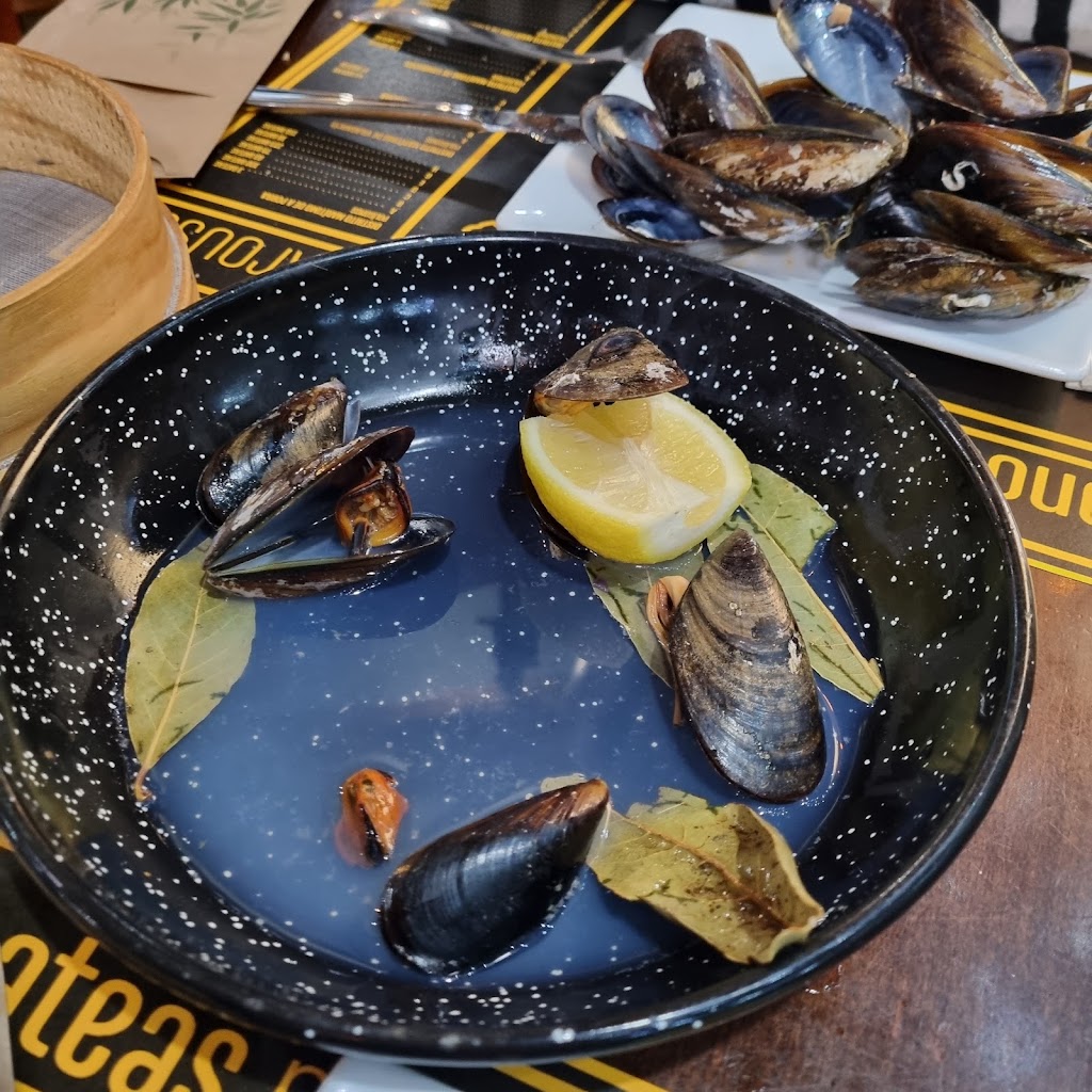 Bar restaurante A Batea De Juan — Comida y bebida