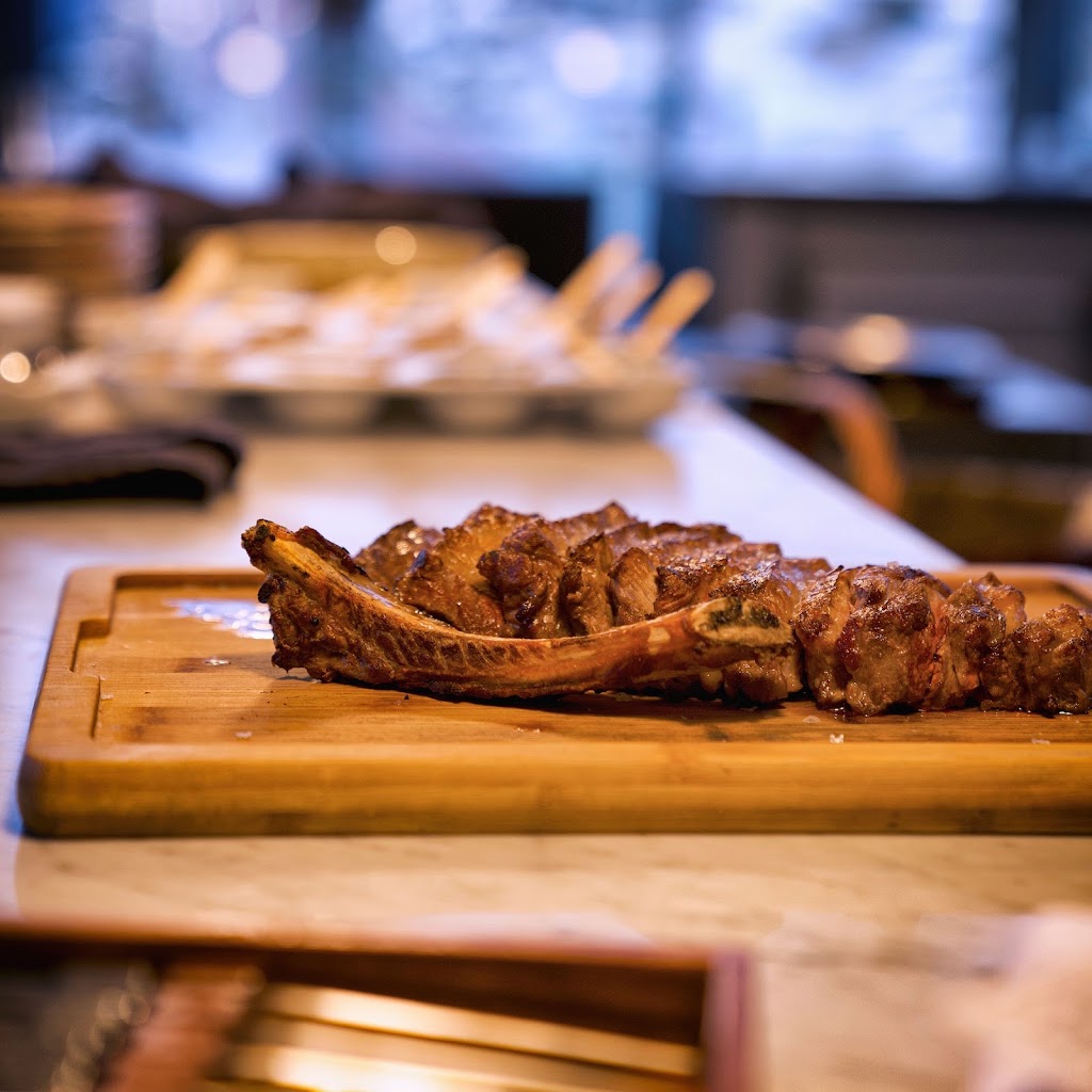 Sa Taverna des Port Alcudia — Comida y bebida