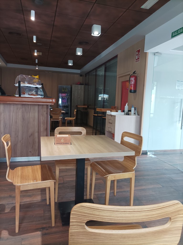 Cafe Cream Pucol — Ambiente