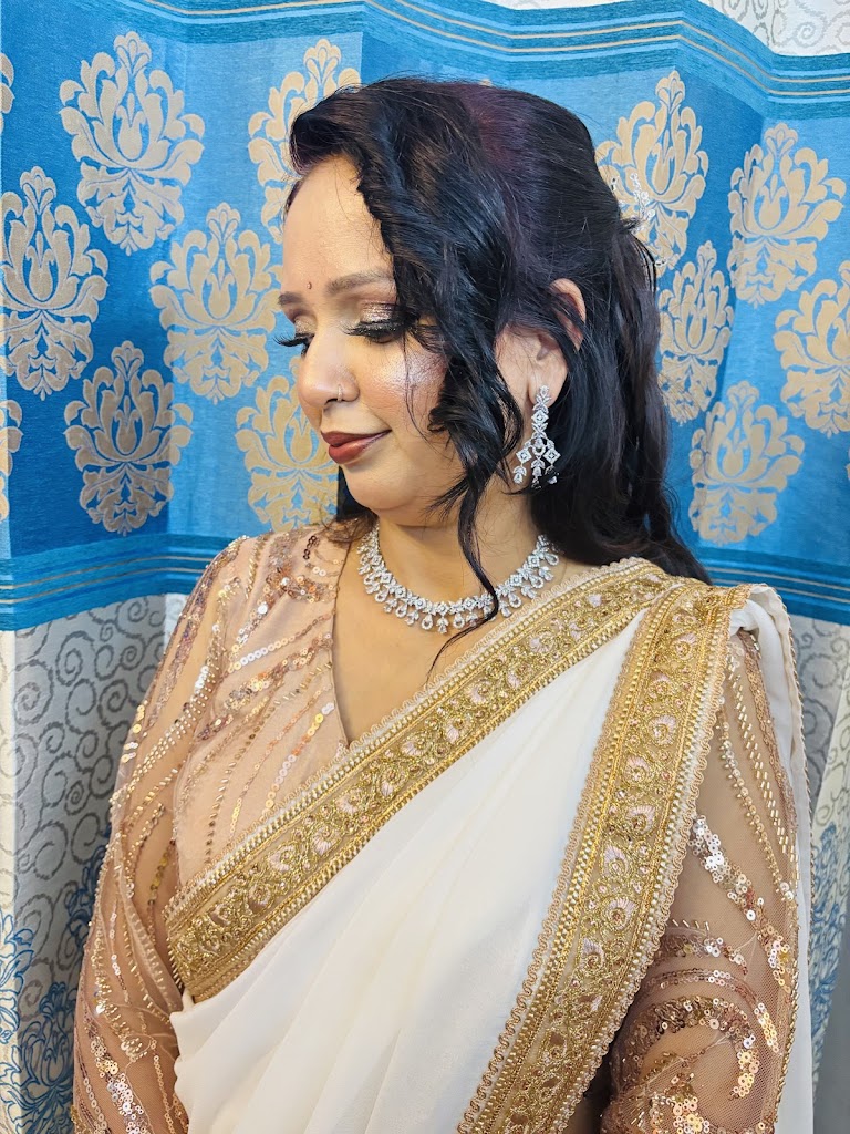 Komal Beauty Parlour Laxmi Nagar