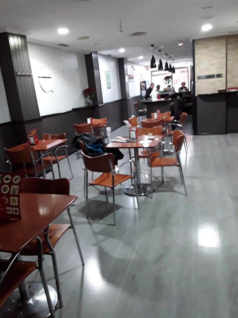 Bar cafeteria yu — Ambiente