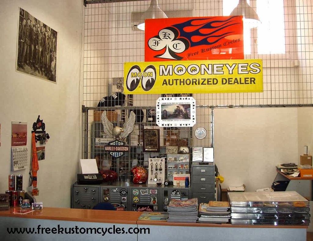 FREE KUSTOM CYCLES — Del propietario