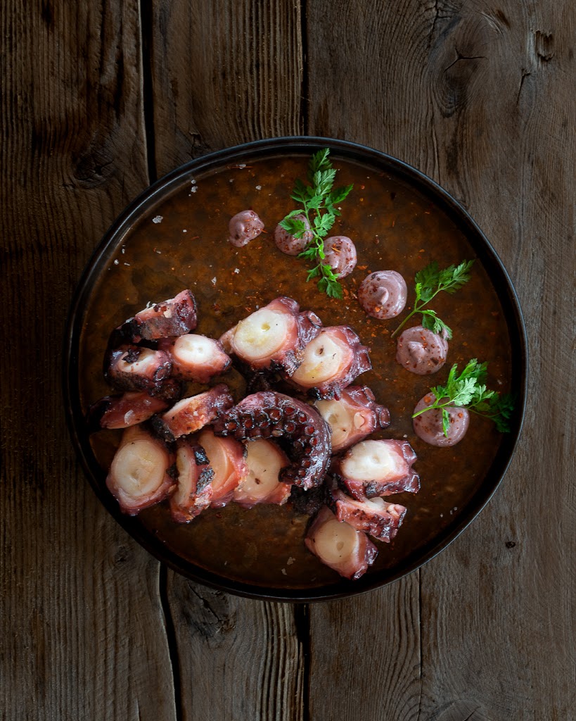 Brasa Madre Restaurante — Comida y bebida