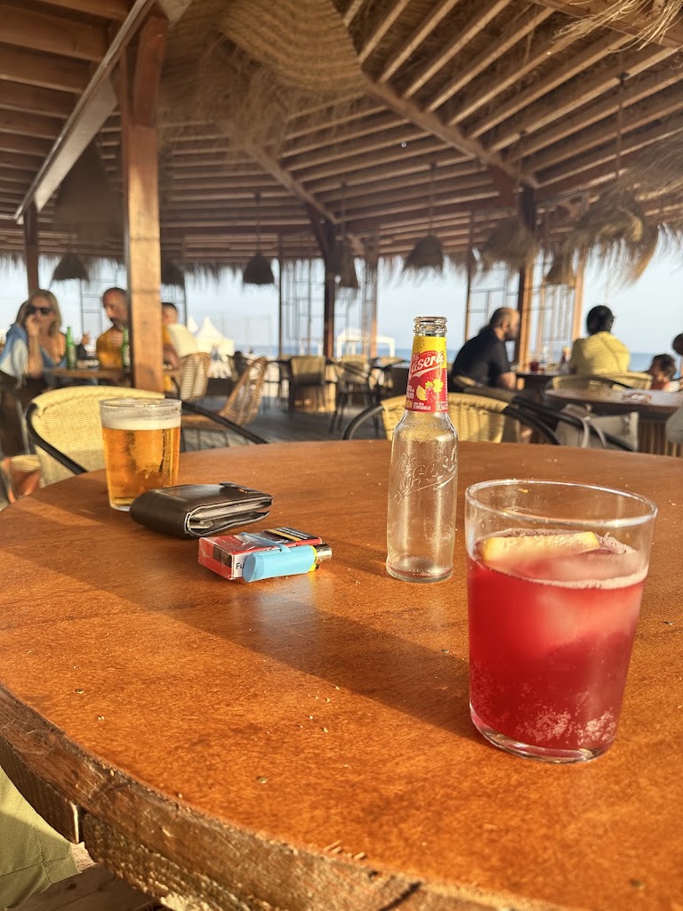 Sunset * Beach Bar * Rota — Comida y bebida