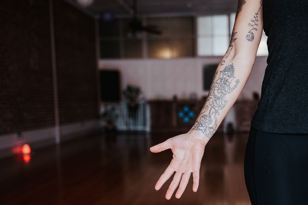  Grounded on Glen St.