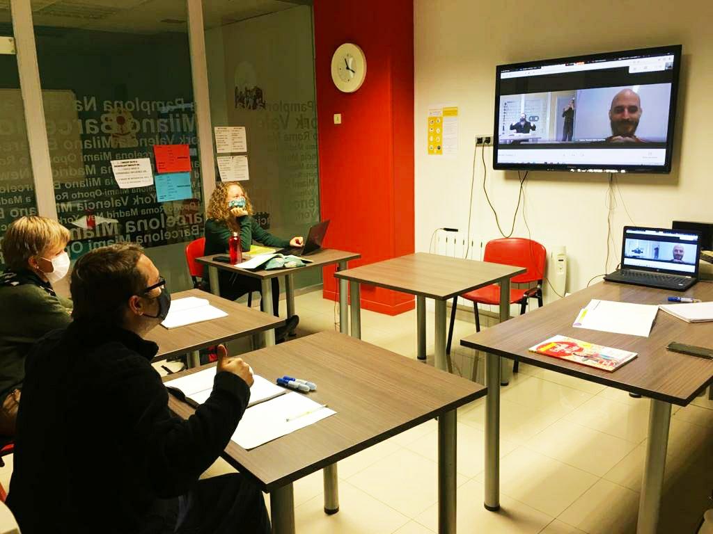 Komalingua Pamplona-Irunea | Academia de Ingles e Idiomas — Del propietario