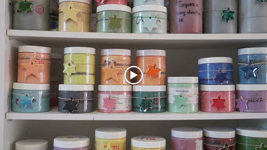 Cave Artis Taller De Expressio En Ceramica — Videos