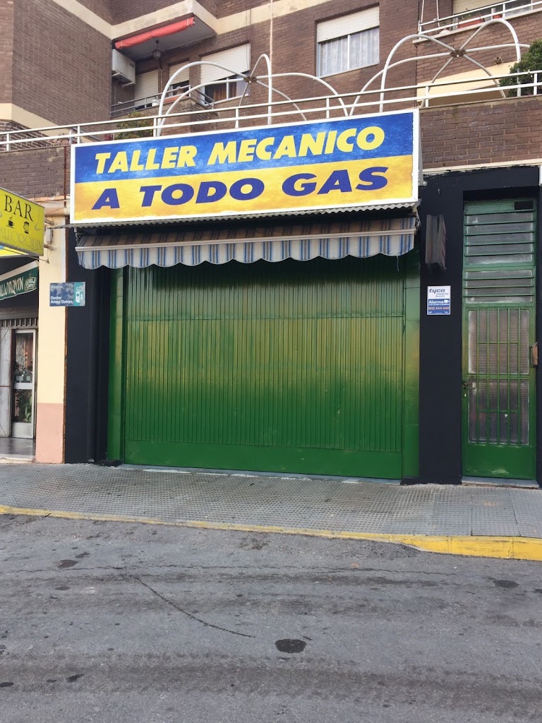 Compra y venta a todo gas — Exterior