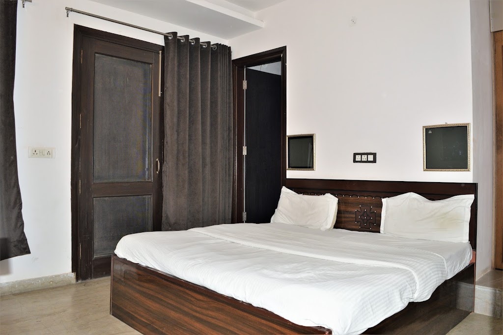 Collection 810271 Soni Inn