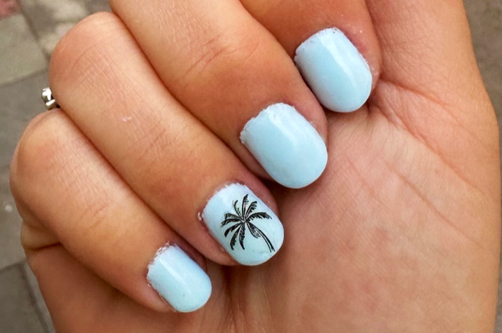 Piropos Centro de Estetica — Manicura