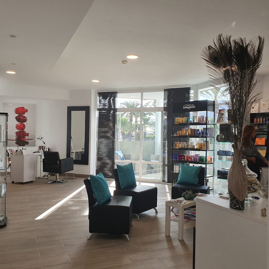 Alejandra Antonelli - Peluqueria y Estetica — Del propietario