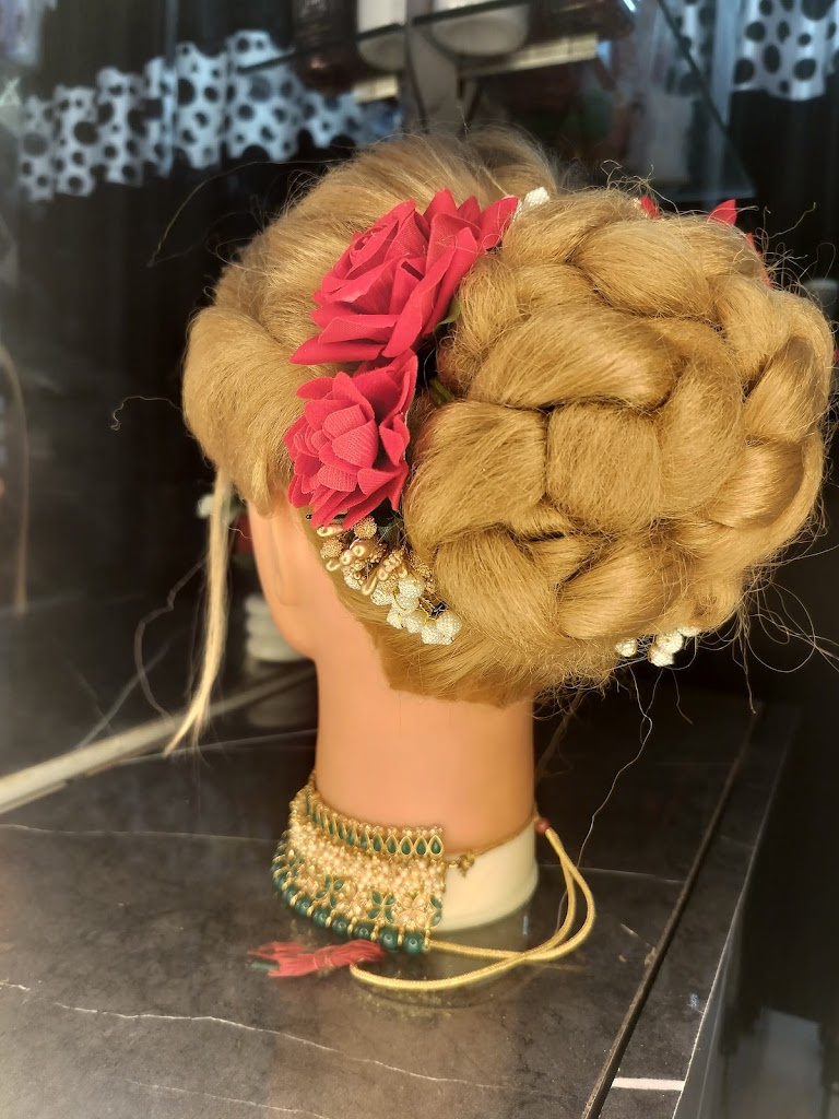 Hanshika Beauty Salon And Training Centre