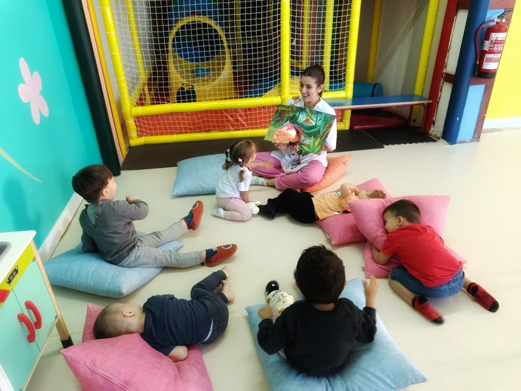Guarderia A MI BOLA! Espacio Infantil