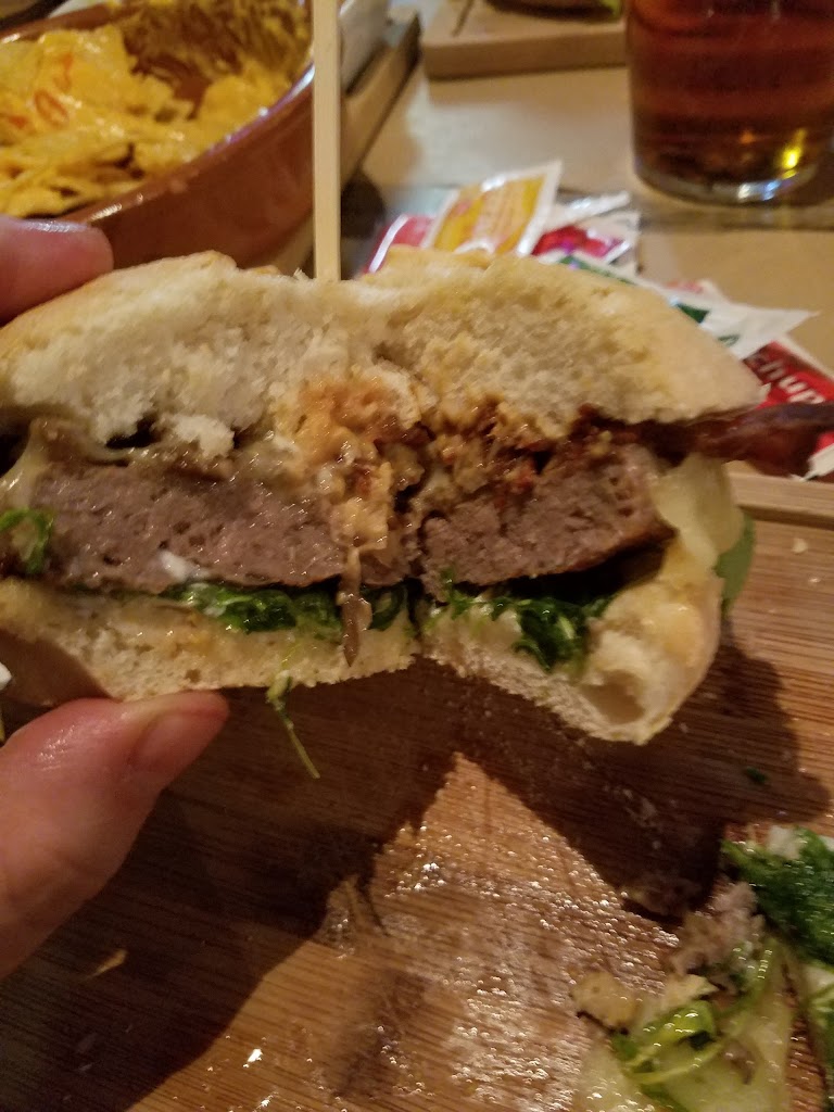Retro Kafe — Hamburguesa