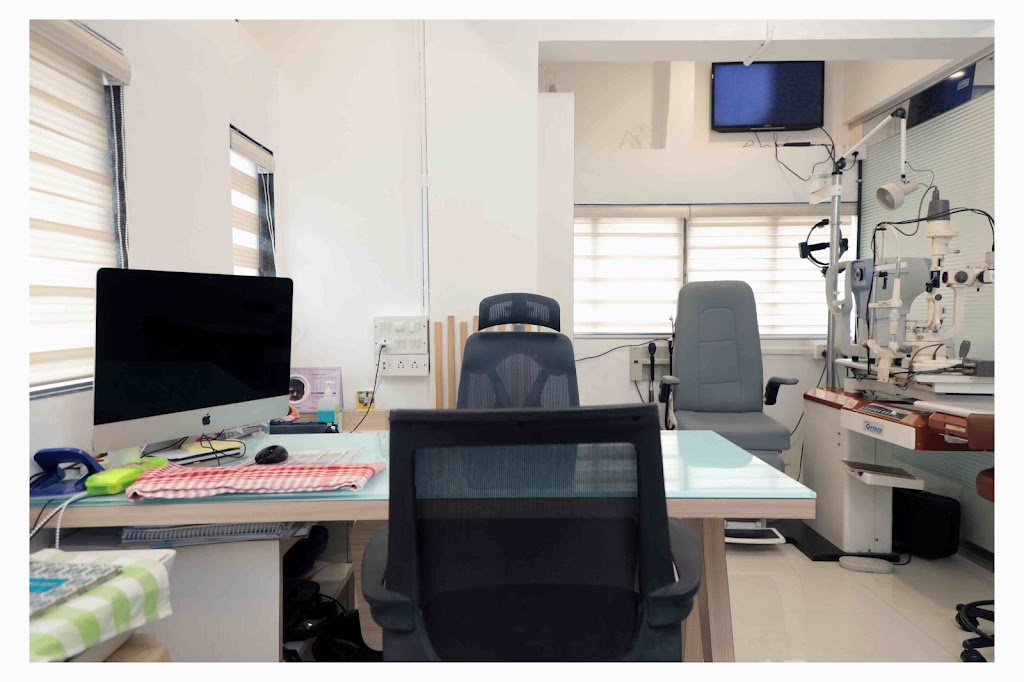 Roshni Eye Clinic Eye Specialist In Charni Road East Glaucoma Cataract Lasik Surgery In Charni Road East
