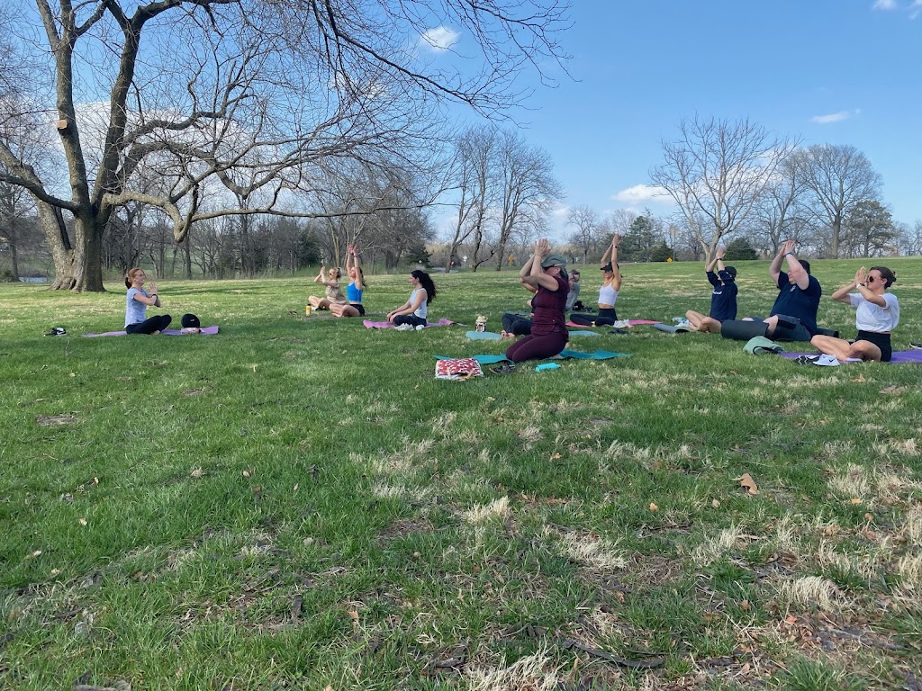  Donut Yoga