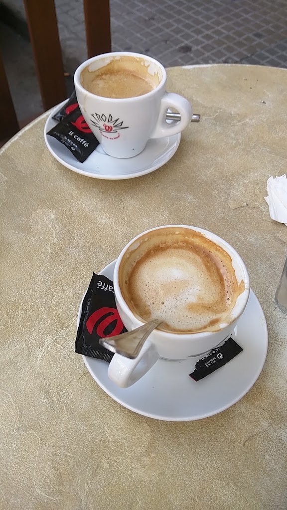 La Trobada — Capuchino