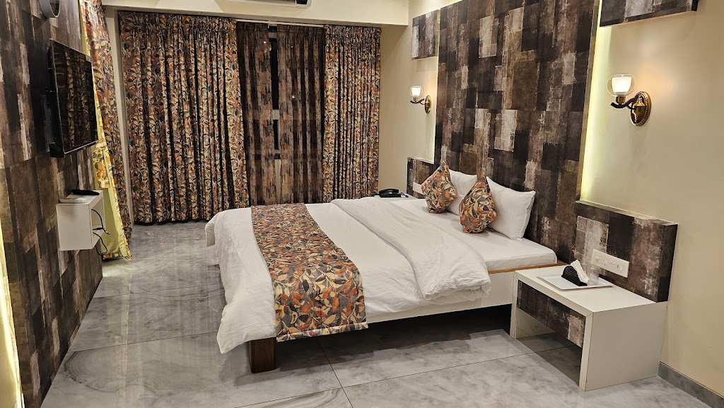 Hotel The Four Seasons Daund
