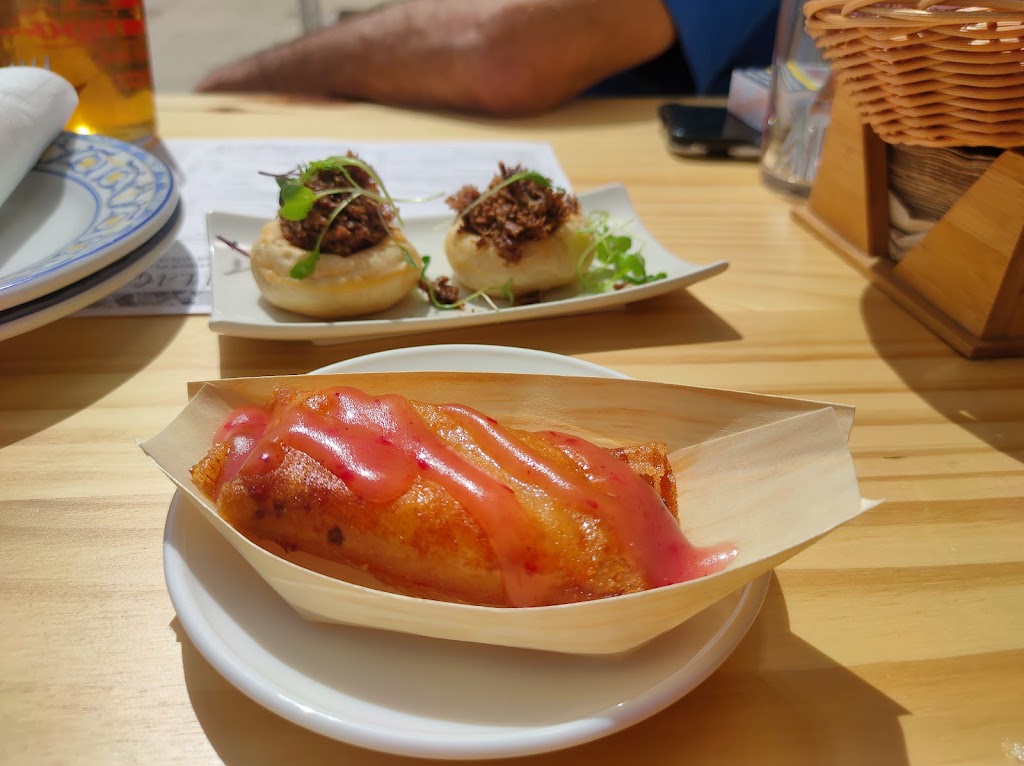Asador Vina Malaga — Comida y bebida