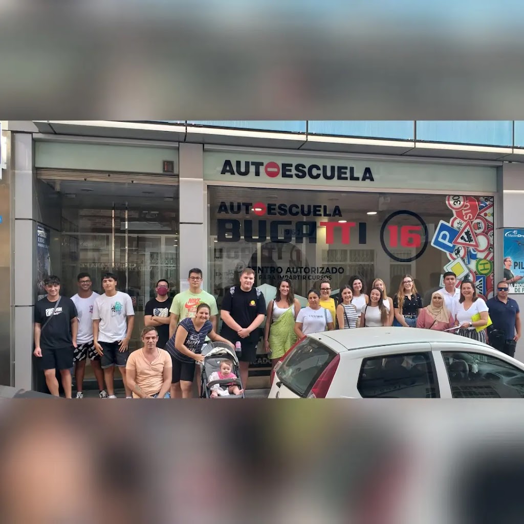 Autoescuela Bugatti 16 — Automovil