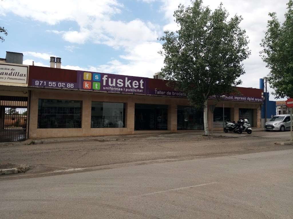 Fusket uniformes i publicitat