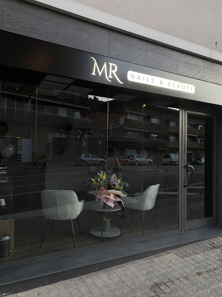 MR Nails & Beauty