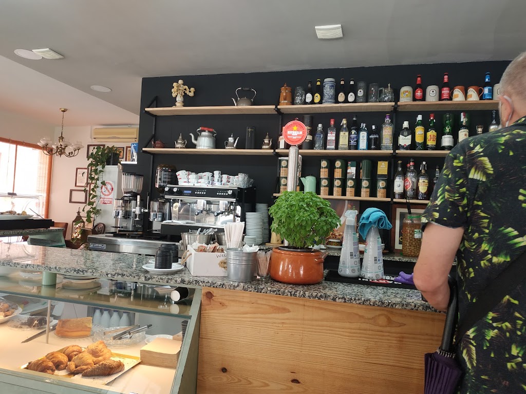 Karmela's cafe — Ambiente