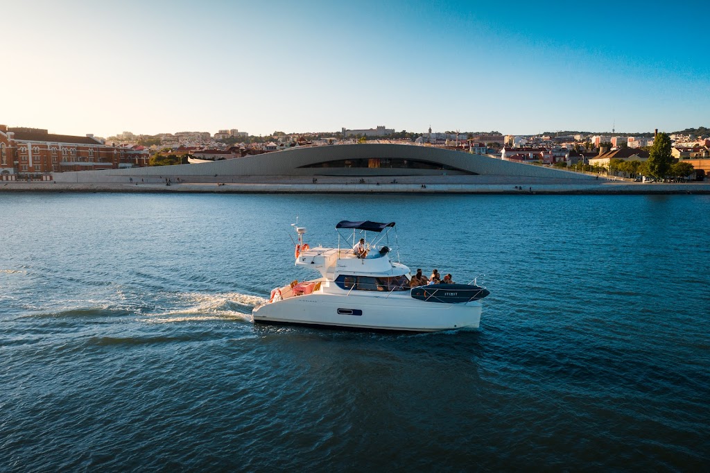 Royal Marine - Prestige Boat Trips