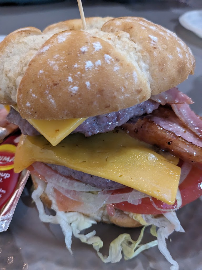 Burguer Chic — Comida y bebida